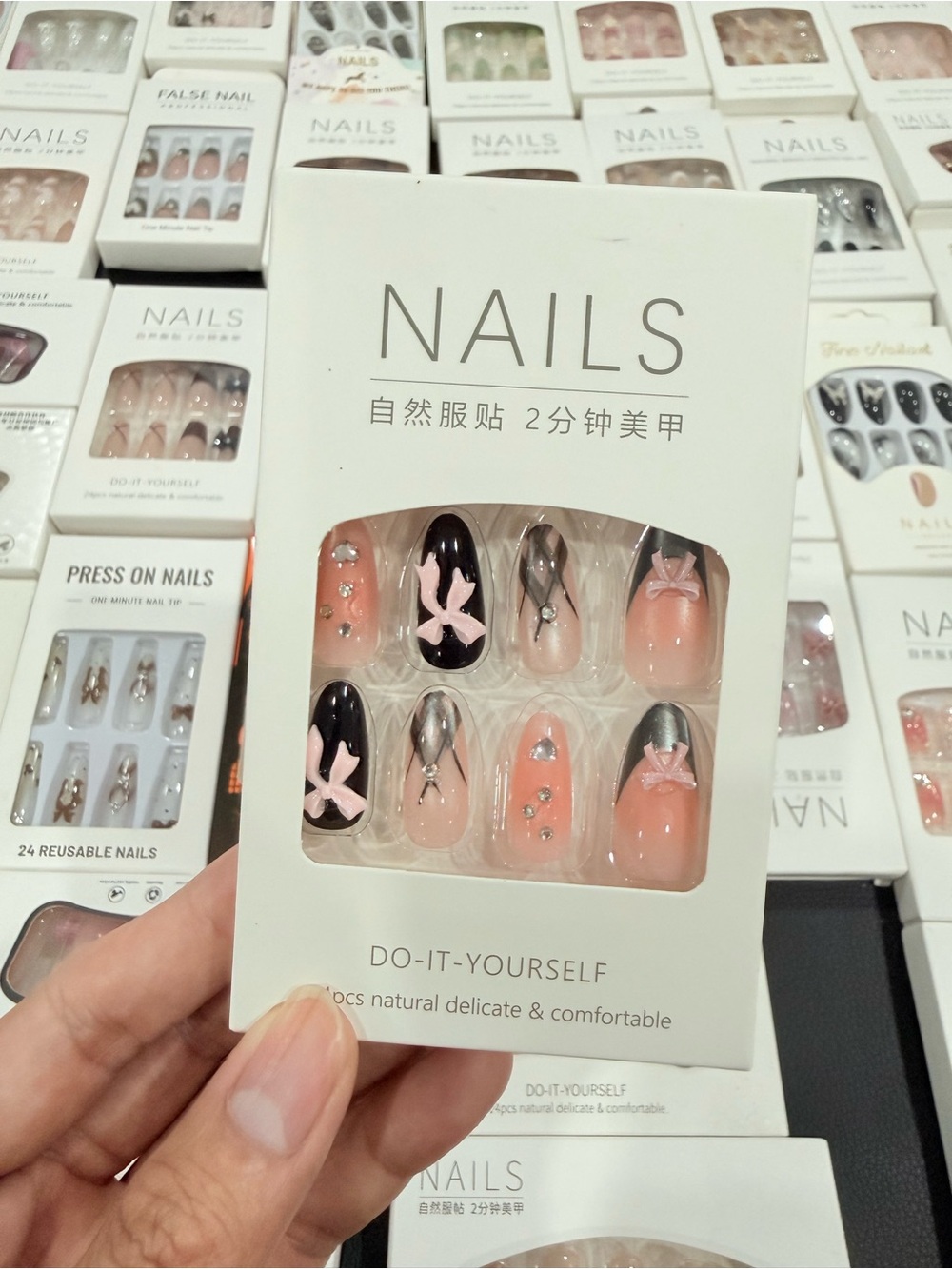 Do-It-Yourself Press-On Nail Set - Pink & Black